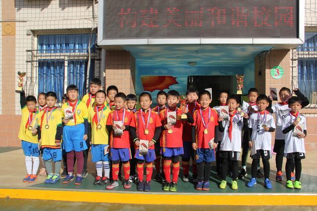 哈利伯顿季前赛半场狂砍24分状态回暖